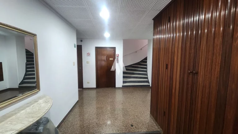 Imagem Apartamento em Ponta da Praia, Totalmente Reformado, 2 dormitórios, , 1 vaga, Santos/SP