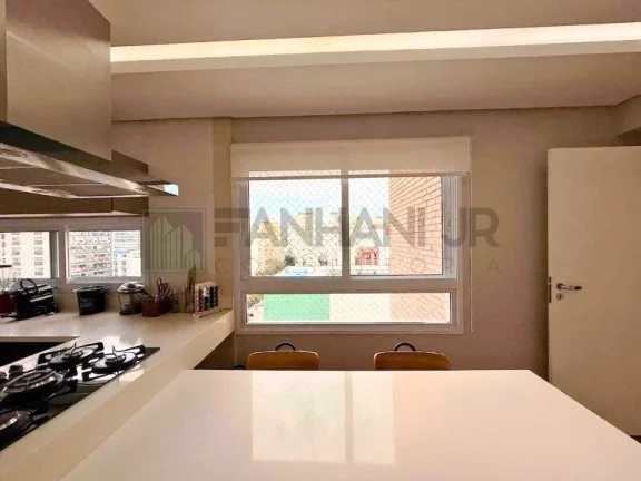 Imagem Apartamento de altp padrão no Jardim Paulista: 3 quartos, 3 suítes, 3 salas, 4 banheiros, 4 vagas, 205m² - São Paulo-SP.