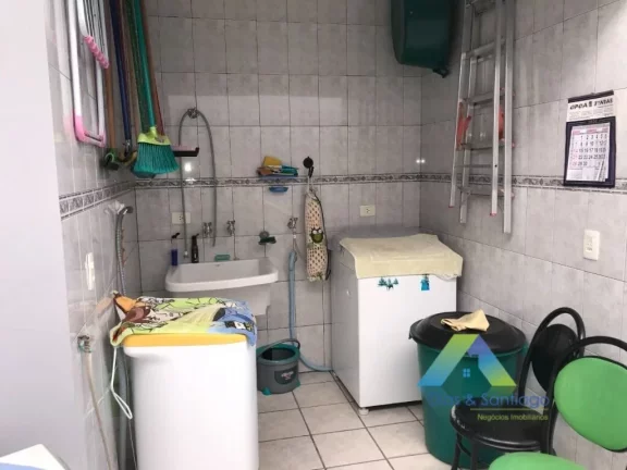 Imagem Santo André Sobrado 210M², 3 dormitórios 1 suíte, espaço gourmet, 8 vagas com ótima localização e valor !!!
