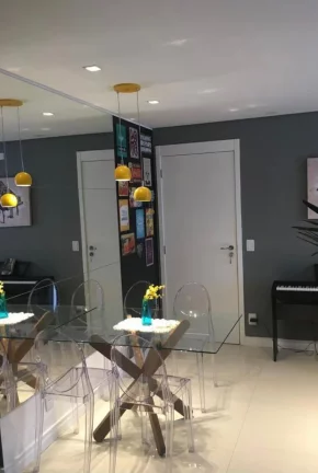 Imagem Lindo Apartamento Andar Baixo de 2 dormitórios (1 suíte) e 2 vagas de garagem no Tatuapé
