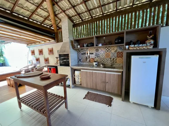 Imagem Casa à venda em Condomínio com piscina na Lagoa Aruá Praia do Forte Bahia