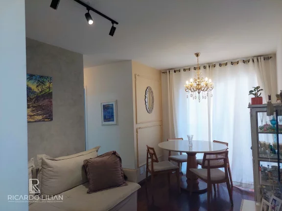 Apartamento com 3 dormitorios sendo uma suite e duas vagas no Cambuci.