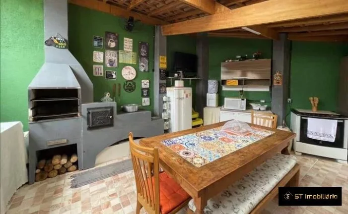 Imagem Casa à Venda em Atibaia Jd Maristela - 250m² por R$900.000,00