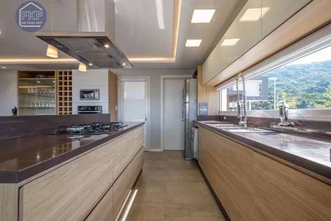 Imagem Casa Alto Padrão 4 dormitórios!