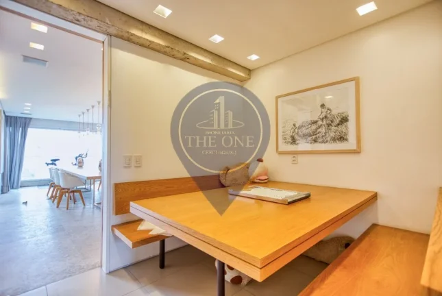 Imagem Apartamento de Luxo em Pinheiros: 3 Quartos, 3 Suítes, 3 Salas, 5 Banheiros, 4 Vagas de Garagem - 352m² - São Paulo-SP