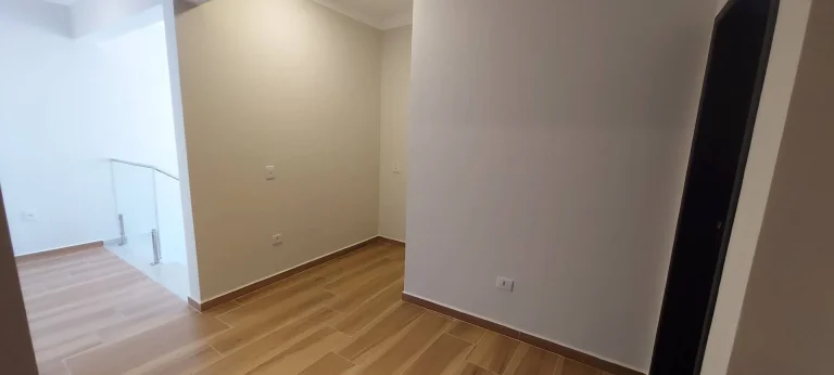 Imagem Sobrado Maravilhoso 288 m² 4 Dormitorios 3 Suites Permuta menor Valor ABC