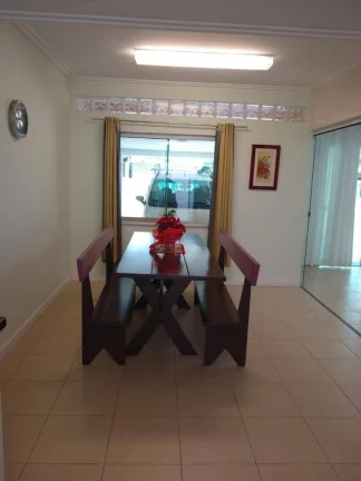 Imagem Casa 5 dormitórios à 170 metros da Praia em Canasvieiras