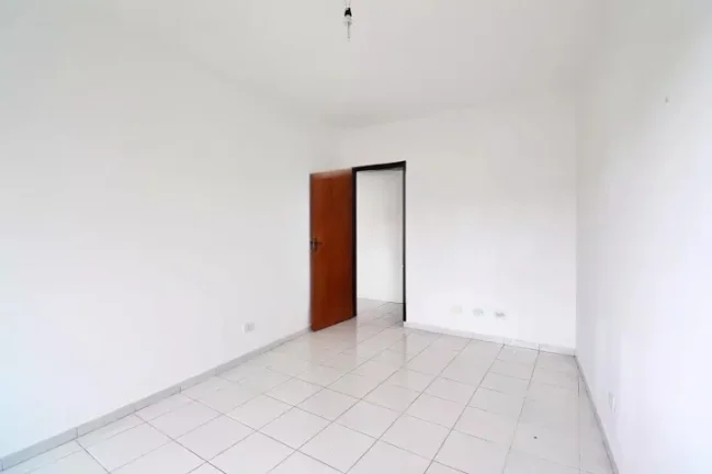 Imagem "Cansado de se apertar em um apê minúsculo e caro?"