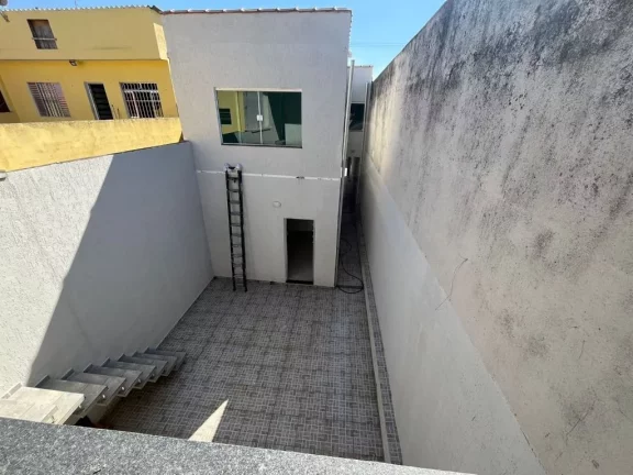 Imagem Sobrado com 2 dormitórios à venda, 200 m² por R$ 450.000,00 - Vila Jurema - Ferraz de Vasconcelos/SP