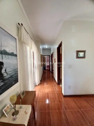 Imagem Excelente oportunidade de aquisição! Linda casa à venda em condomínio próximo ao centro de Vali...