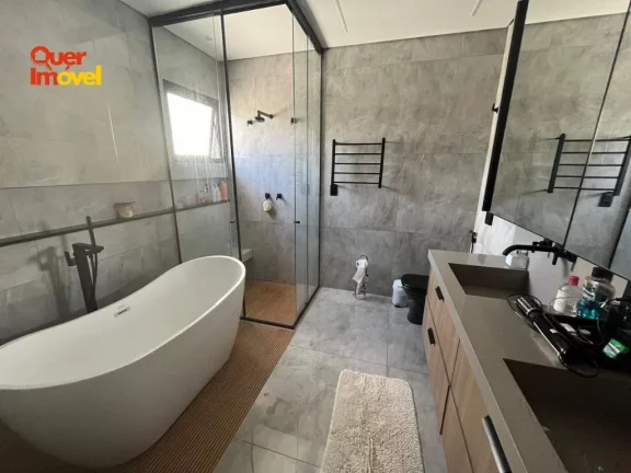 Imagem Casa em Condomínio de Luxo em Ribeirão Preto-SP, Jardim Saint Gerard: 3 suítes, 4 salas, 5 banheiros, 4 vagas, 354m². Venha Conferir!