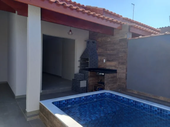 Imagem Casa para Venda em Itanhaém, Nova Itanhaém (Interior), 2 dormitórios, 1 suíte, 1 banheiro, 2 vagas