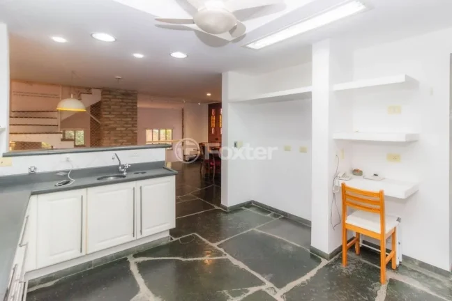 Imagem Casa Vila Madalena - 352M², 3 Dorms, 3 Suítes, 2 Vagas, 3 Salas, Lareira, Mobiliado, Varanda, Closet.