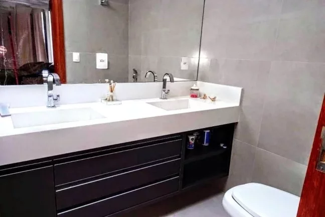 Imagem "Pronto para Morar" Casa a venda no Reserva das Paineiras com 4 Dormitórios