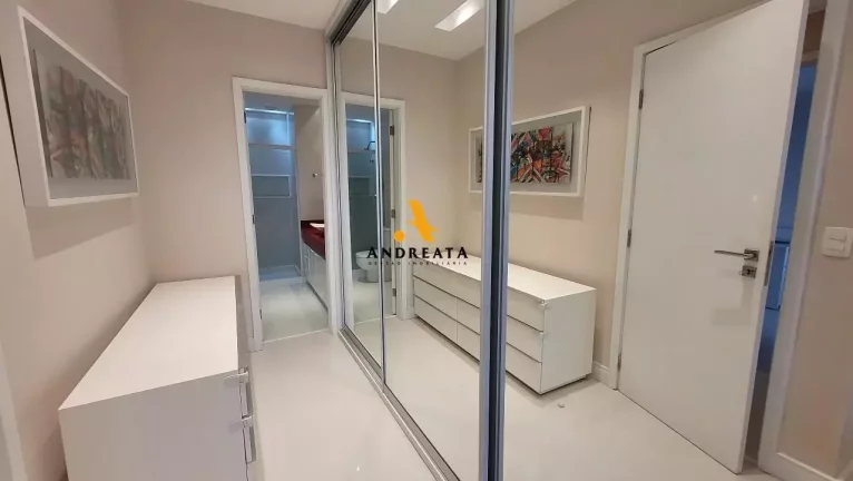 Imagem Avenida Lúcio Costa - Barra da Tijuca - Posto 6 - Apartamento 4 suítes Frontal Mar