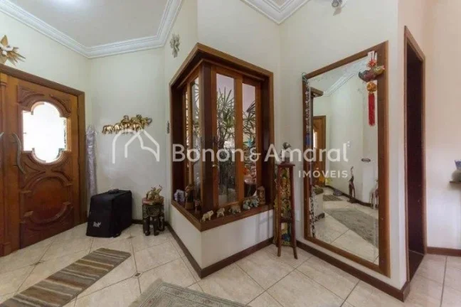 Imagem Localização privilegiada. Hall de entrada com escritório. Sala de estar, sala de jantar, lavabo, ...