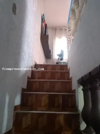 Imagem Sobrado para Venda em Limeira, Jardim Hortência, 4 dormitórios, 1 suíte, 1 banheiro, 2 vagas