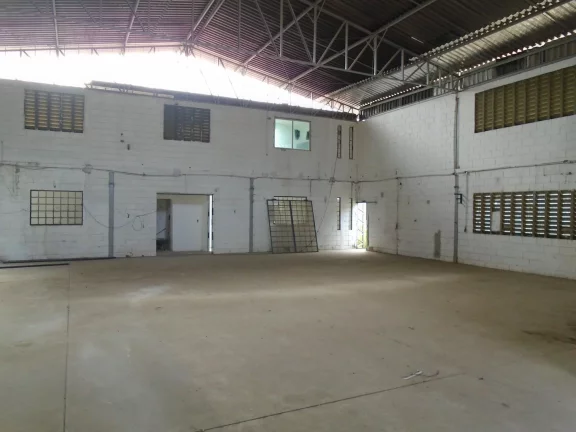 Imagem (GA2139)Galpão 800m² com 02 escritórios, 03 Wcs Sociais.