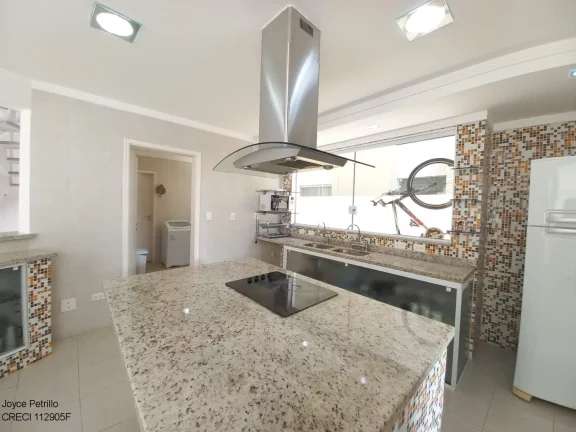 Imagem Casa com 4 suítes a 100 m da praia em condomínio de Luxo em Peruíbe.