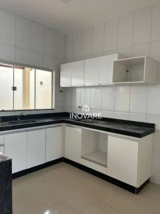 Imagem Casa com 3 dormitórios à venda, 167 m² por R$ 680.000,00 - Village Beira Rio - Itumbiara/GO
