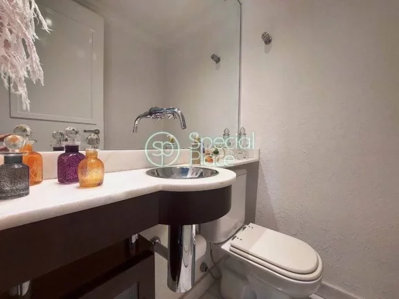 Imagem Apartamento com 180m² em Moema Pássaros. Living integrado à varanda envidraçada, sala de almoço...