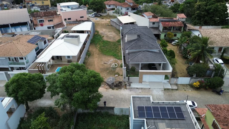 Imagem Terreno em Área Nobre com Vista para o Mar, Próximo ao Centro Histórico de Anchieta
