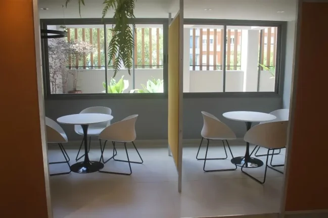 Imagem Studio 35M², 1 Suíte, 1 Banheiro, Academia, Salão de Festas, Salão de Jogos, Playground, Lavanderia Administrada pela OMO, SPA, Próximo ao Metrô.