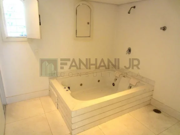 Imagem Imperdível casa para locação em São Paulo-SP, Jardim Guedala: 3 quartos, 3 suítes, 5 salas, 4 banheiros, 4 vagas, 411m².