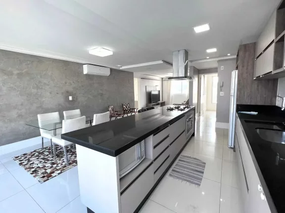 Imagem Apartamento com 3 dormitórios sendo 1 suíte e 3 vagas de garagem em Balneário Camboriú/SC
