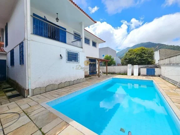 Imagem Casa para Venda em Teresópolis / RJ no bairro Comary