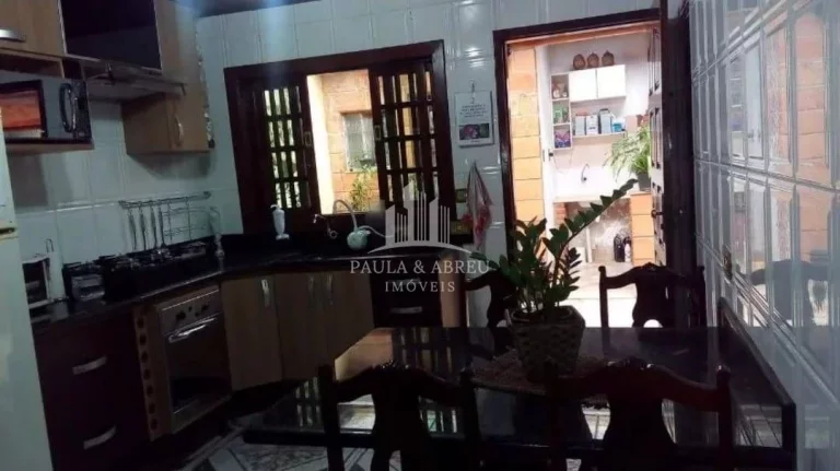 Imagem Casa Assobradada 200m², 8 metros de frente, Churrasqueira, Dormitórios, 2 Banheiros, 3 Vagas, Financia, Jardim Bela Vista, Mauá-SP
