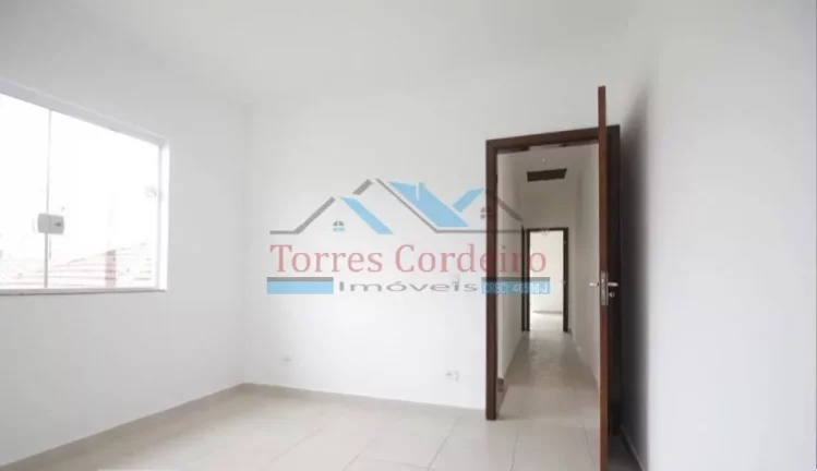 Imagem Sobrado com 3 dorm. (3 suítes) + 2 vagas - Jd. Monte Kemel