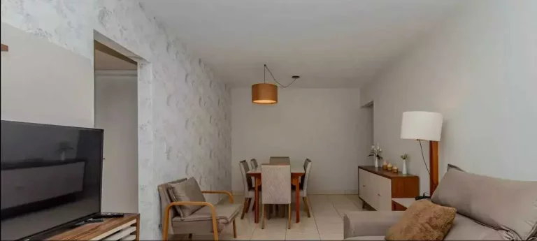 Imagem Apartamento com 3 dormitórios e 2 vagas de garagem na Avenida Brasil em Balneário Camboriú