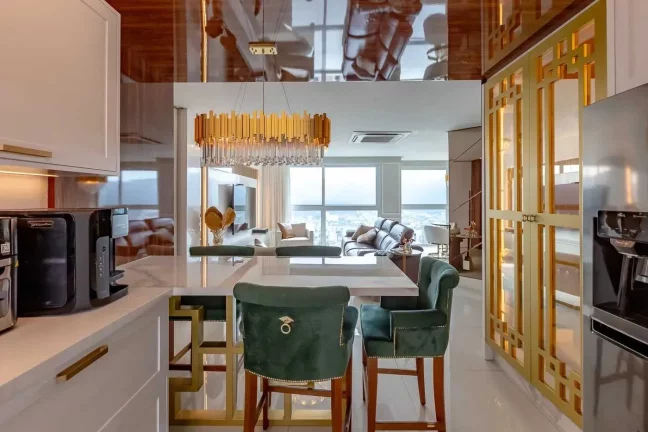 Imagem Apartamento com 3 suítes e 2 vagas de garagem no Centro em Balneário Camboriú