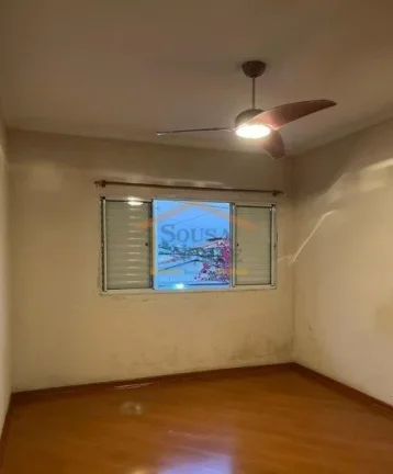Imagem Sobrado amplo com 2 dormitórios com armários, 2 banheiros, sala com ar-condicionado, cozinha grand...