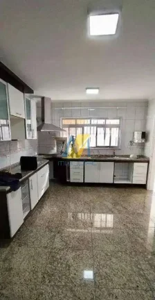 Imagem Sobrado com duas construções no mesmo terreno - versatilidade e conforto