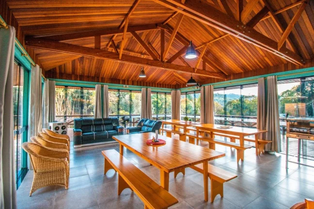 Imagem Chácara com 8 Quartos à Venda, 34.000 m² em Bateias - Campo Largo