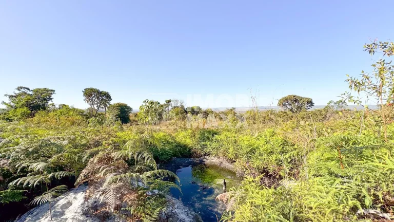 Imagem Chácara a venda NR Euller Paranhos - terra nua - 28000 m² - com nascente - Escriturada e Registrada.
