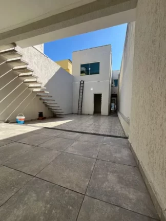 Imagem Sobrado com 2 dormitórios à venda, 200 m² por R$ 450.000,00 - Vila Jurema - Ferraz de Vasconcelos/SP