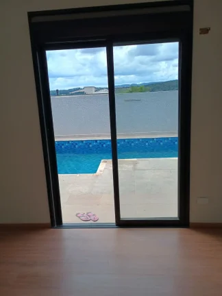 Imagem Casa à venda com 3 quartos, sendo 3 suítes, no condomínio Shamballa Iii, Atibaia - SP