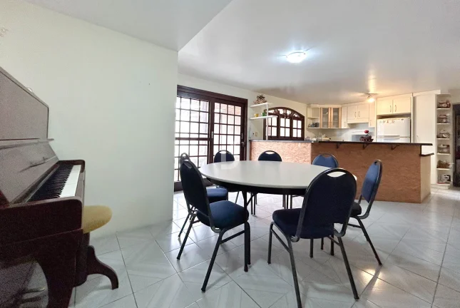Imagem Sobrado 3 Quartos a venda no Boa Vista – Curitiba