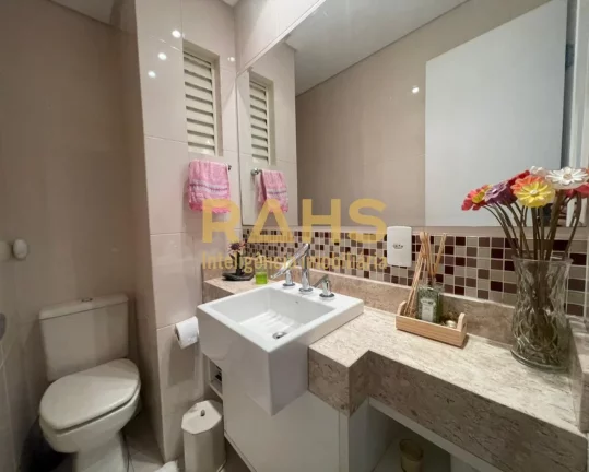 Imagem Apartamento com 160 m2, 4 dormitórios à venda no bairro Anita Garibaldi - Joinville/SC. Grande opo...