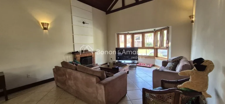 Imagem Casa Condomínio Estância Paraíso - Região Alphaville

Charmosa, construção sólida, 510 m² de...