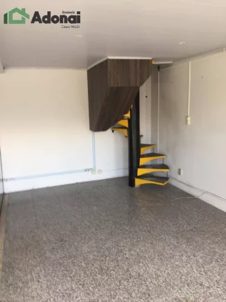 Imagem Sala comercial na Rua do Retiro, Ed. Liberal Century