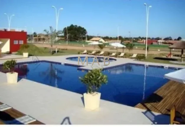 Imagem Casa em Condomínio de Alto Padrão em São João do Rio Vermelho - Florianópolis-SC: 4 quartos, 2 suítes, 2 salas, 3 banheiros, 1 vaga, 200m².