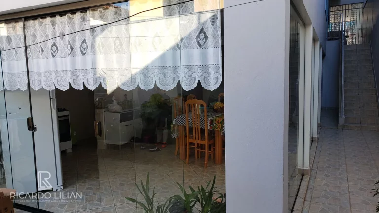 Imagem Maravilhosa casa assobradada com 3 suites e muito espaço para o conforto da sua familia
