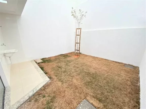 Imagem Casa duplex à venda, 3 quartos, 1 suíte, 2 vagas, Santa Rosa - Belo Horizonte/MG