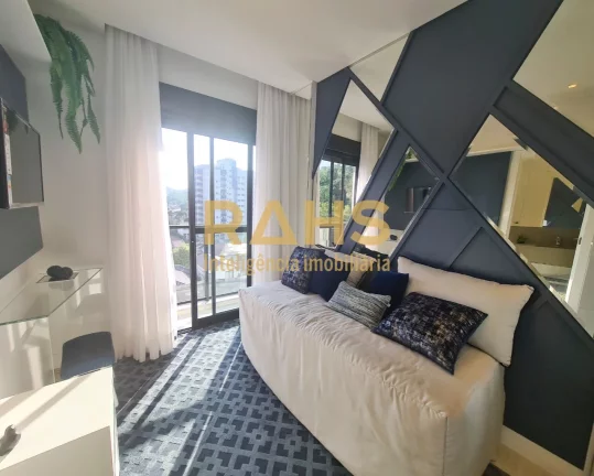 Imagem Lindo Apartamento no Bairro Atiradores Decorado e Equipado. São 80,44m² privativos, 2 suítes, lav...