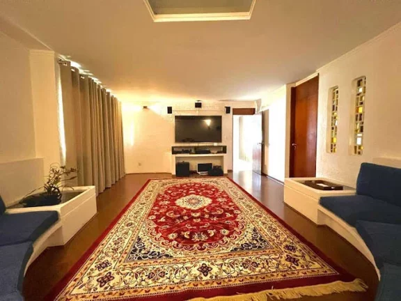 Imagem Cond. Chác. das Paineiras II - Completa e impecável, 6 dorms/3 stes!