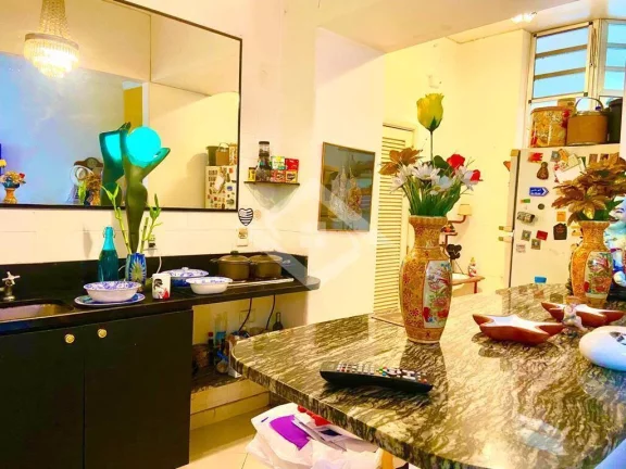 Imagem APARTAMENTO TIPO CASA XAVIER DA SILVEIRA PREDIO ANTIGO A DECOR,VAGA.